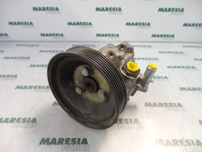 Usagé Pompe de direction Fiat Barchetta (183) 1.8 16V Prix € 50,00 Règlement à la marge proposé par Maresia Parts