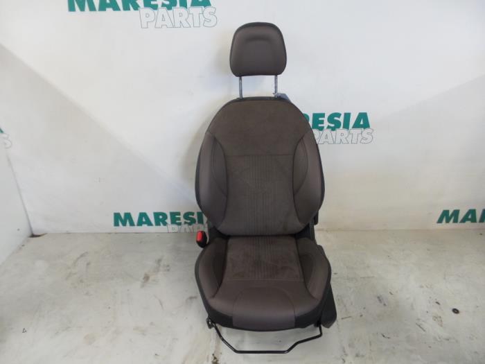 Seat, left from a Peugeot 2008 (CU) 1.6 VTI 16V 2014