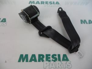 Usagé Ceinture de sécurité arrière droite Peugeot 2008 (CU) 1.6 VTI 16V Prix € 35,00 Règlement à la marge proposé par Maresia Parts