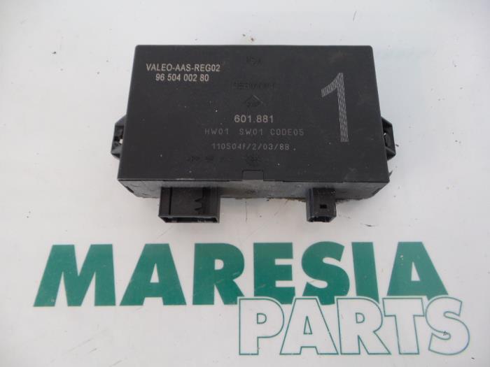 Begagnade PDC-modul Peugeot 807 2.0 16V Pris € 75,00 Marginaltabell erbjuds av Maresia Parts