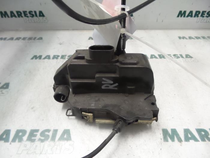 Front door lock mechanism 4-door, right Renault Megane II Grandtour 1.5 ...