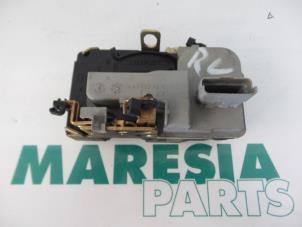 Used Door lock mechanism 2-door, right Peugeot 206 (2A/C/H/J/S) 1.1 XN,XR Price € 25,00 Margin scheme offered by Maresia Parts