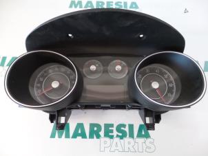 Używane Tablica rozdzielcza Fiat Punto Evo (199) 1.3 JTD Multijet 85 16V Cena € 75,00 Procedura marży oferowane przez Maresia Parts