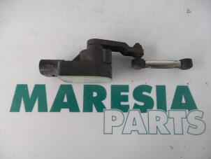 Used Headlight motor Alfa Romeo 156 (932) 2.4 JTD Price € 50,00 Margin scheme offered by Maresia Parts