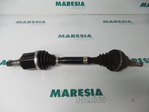 Usagé Arbre de transmission avant gauche Alfa Romeo 159 (939AX) 1.9 JTDm 16V Prix € 105,00 Règlement à la marge proposé par Maresia Parts