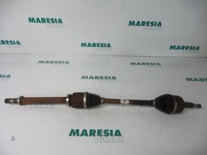 Used Front drive shaft, right Renault Megane III Grandtour (KZ) 1.5 dCi 110 Price € 60,00 Margin scheme offered by Maresia Parts