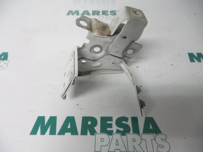 Begagnade Front Renault Megane III Berline (BZ) 1.5 dCi 90 Pris € 25,00 Marginaltabell erbjuds av Maresia Parts