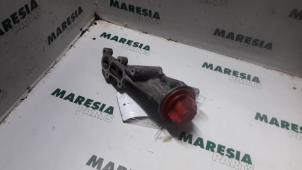 Usados Soporte de filtro de aceite Peugeot 206 CC (2D) 2.0 16V Precio € 40,00 Norma de margen ofrecido por Maresia Parts