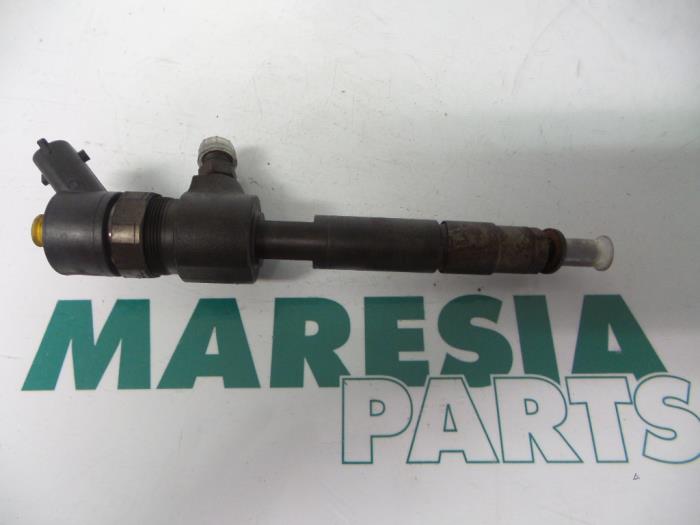 Usagé Injecteurs Fiat Doblo (223A/119) 1.9 JTD Multijet Prix € 75,00 Règlement à la marge proposé par Maresia Parts
