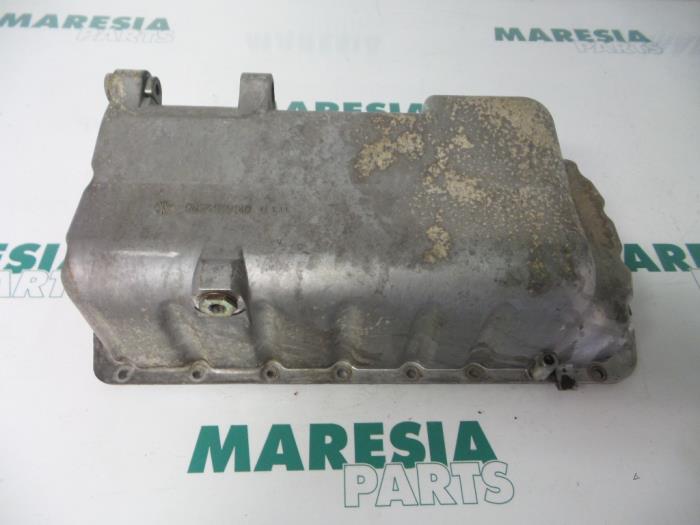 Sump from a Peugeot 307 (3A/C/D) 2.0 HDi 90 2001