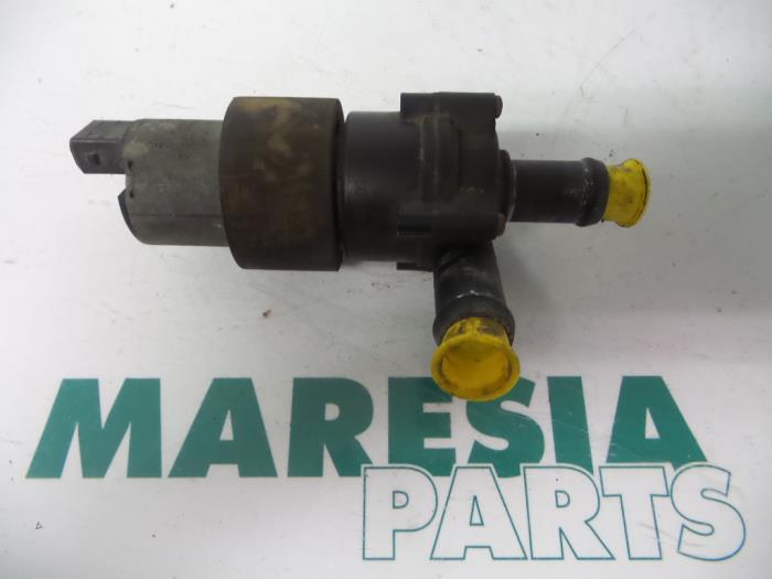 Begagnade Vattenpump Renault Espace (JK) 2.0 16V Turbo Pris € 50,00 Marginaltabell erbjuds av Maresia Parts