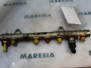 Used Fuel injector nozzle Renault Megane II Grandtour (KM) 1.9 dCi 130 Price € 60,00 Margin scheme offered by Maresia Parts