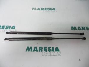Used Set of tailgate gas struts Peugeot 508 SW (8E/8U) 1.6 e-HDi 16V Price € 35,00 Margin scheme offered by Maresia Parts