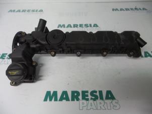 Used Rocker cover Citroen C8 (EA/EB) 2.0 HDi 16V Price € 40,00 Margin scheme offered by Maresia Parts