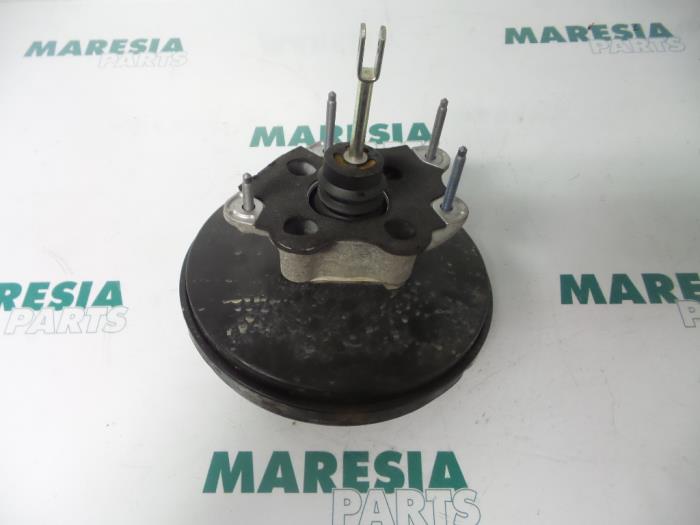 Usagé Servo frein Renault Clio III (BR/CR) 1.6 16V GT Prix € 50,00 Règlement à la marge proposé par Maresia Parts