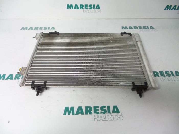 Air conditioning condenser from a Peugeot 307 (3A/C/D) 1.4 16V 2006