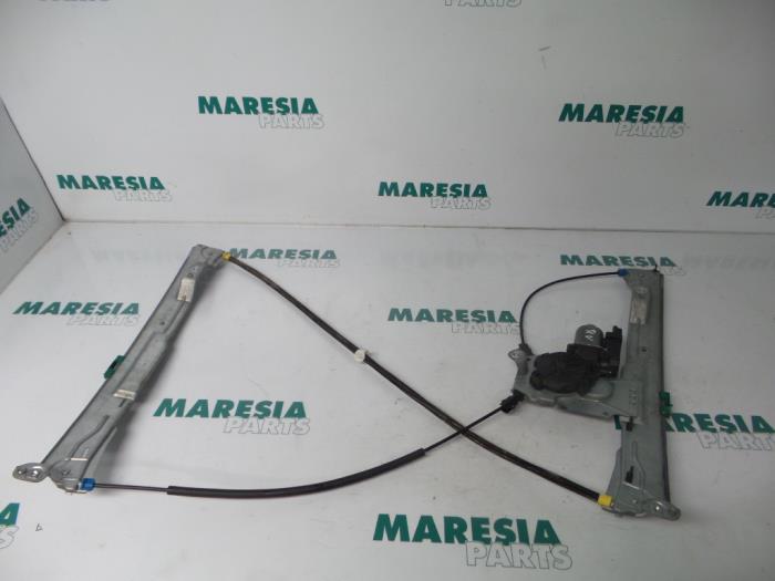 Window mechanism 2door, front right Renault Clio III 1.6 16V GT 440776D