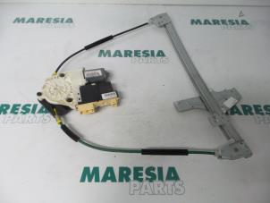 Used Window mechanism 2-door, front right Peugeot 307 (3A/C/D) 1.4 16V Price € 50,00 Margin scheme offered by Maresia Parts