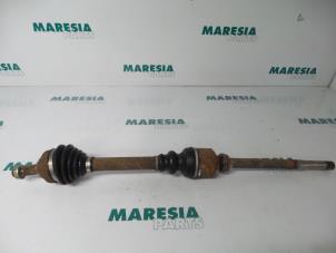 Used Front drive shaft, right Peugeot 306 (7B) 1.8i ST Kat. Price € 35,00 Margin scheme offered by Maresia Parts