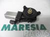 Alfa Romeo 159 (939AX) 1.9 JTDm 16V Rear door window mechanism 4-door, right