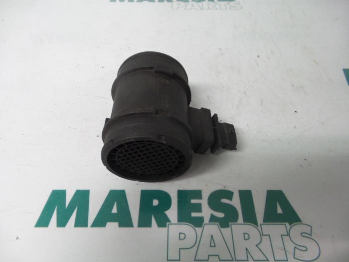 Begagnade Luftflödesmätare Alfa Romeo 159 (939AX) 1.9 JTDm 16V Pris € 35,00 Marginaltabell erbjuds av Maresia Parts