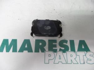 Used Rain sensor Alfa Romeo 159 (939AX) 1.9 JTDm 16V Price € 40,00 Margin scheme offered by Maresia Parts