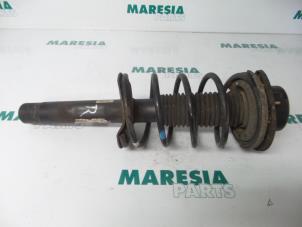 Used Front shock absorber rod, right Peugeot 206 SW (2E/K) 1.4 Price € 30,00 Margin scheme offered by Maresia Parts