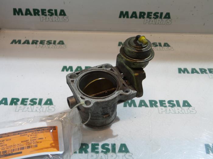 Usagé Boitier papillon Renault Vel Satis (BJ) 3.0 dCi V6 24V Prix € 105,00 Règlement à la marge proposé par Maresia Parts