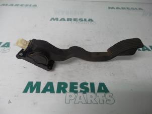 Używane Czujnik polozenia pedalu gazu Peugeot 206 SW (2E/K) 1.4 HDi Cena € 35,00 Procedura marży oferowane przez Maresia Parts