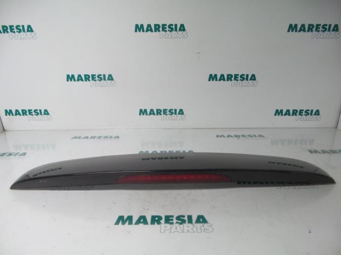 Używane Spojler Peugeot 206 SW (2E/K) 1.4 HDi Cena € 50,00 Procedura marży oferowane przez Maresia Parts