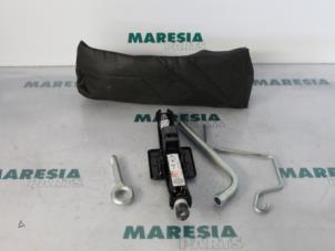 Used Tyre repair kit Fiat Panda (169) 1.4 16V Price € 50,00 Margin scheme offered by Maresia Parts