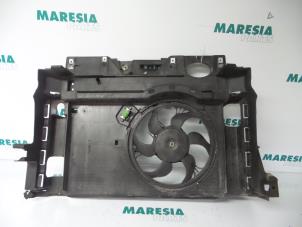 Używane Silnik wentylatora Fiat Stilo (192A/B) 1.4 16V Cena € 50,00 Procedura marży oferowane przez Maresia Parts