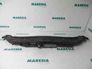 Used Lock plate Renault Megane II Grandtour (KM) 1.4 16V Price € 30,00 Margin scheme offered by Maresia Parts