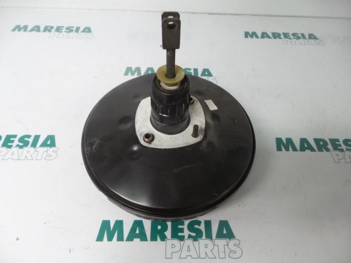 Usagé Servo frein Renault Megane II Grandtour (KM) 1.4 16V Prix € 40,00 Règlement à la marge proposé par Maresia Parts