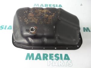 Used Sump Renault Clio II (BB/CB) 1.2 Price € 35,00 Margin scheme offered by Maresia Parts