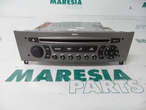 Usados Reproductor de CD y radio Peugeot 308 (4A/C) 1.6 VTI 16V Precio € 75,00 Norma de margen ofrecido por Maresia Parts