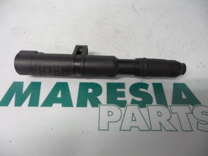 Usagé Bobine Renault Laguna II Grandtour (KG) 2.0 16V Prix € 10,00 Règlement à la marge proposé par Maresia Parts