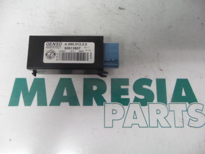Begagnade Relä Alfa Romeo MiTo (955) 1.3 JTDm 16V Eco Pris € 35,00 Marginaltabell erbjuds av Maresia Parts