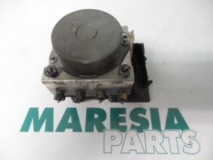 Used ABS pump Renault Kangoo Express (FW) 1.5 dCi 105 FAP Price € 183,75 Margin scheme offered by Maresia Parts