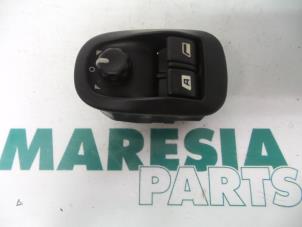 Used Multi-functional window switch Peugeot 206 (2A/C/H/J/S) 1.4 16V Price € 20,00 Margin scheme offered by Maresia Parts