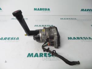 Used Power steering pump Peugeot 308 (4A/C) 1.6 VTI 16V Price € 74,95 Margin scheme offered by Maresia Parts