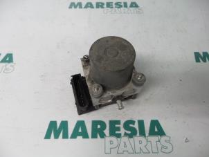Usagé Pompe ABS Fiat Stilo (192A/B) 1.6 16V Prix € 90,00 Règlement à la marge proposé par Maresia Parts