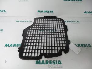 Used Anti-theft grill, left Peugeot Partner (GC/GF/GG/GJ/GK) 1.6 HDI 90 Price € 90,75 Inclusive VAT offered by Maresia Parts
