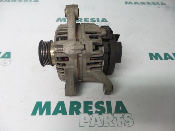 Used Dynamo Fiat Stilo (192A/B) 1.6 16V Price € 40,00 Margin scheme offered by Maresia Parts