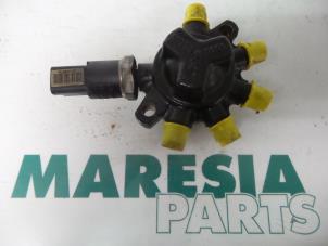 Used Fuel injector nozzle Renault Clio II Societe (SB) 1.5 dCi 80 Price € 50,00 Margin scheme offered by Maresia Parts
