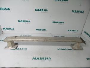 Used Rear bumper frame Peugeot 308 SW (4E/H) 1.6 HDi 16V FAP Price € 40,00 Margin scheme offered by Maresia Parts