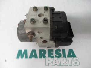 Used ABS pump Renault Scénic I (JA) 1.8 16V Price € 50,00 Margin scheme offered by Maresia Parts