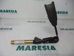 Used Seatbelt tensioner, left Renault Laguna II Grandtour (KG) 2.0 16V Price € 35,00 Margin scheme offered by Maresia Parts