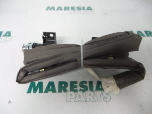 Used Roof curtain airbag, right Renault Laguna II Grandtour (KG) 2.0 16V Price € 25,00 Margin scheme offered by Maresia Parts
