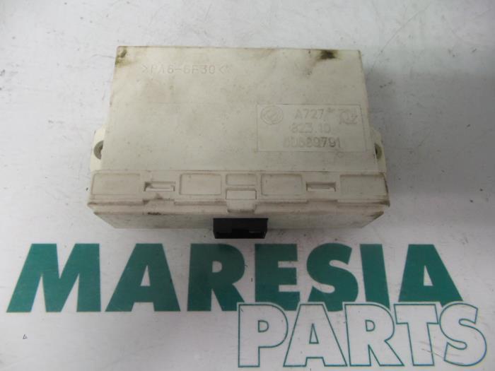 Usagé Ordinateur divers Alfa Romeo 156 Sportwagon (932) 2.0 JTS 16V Prix € 50,00 Règlement à la marge proposé par Maresia Parts
